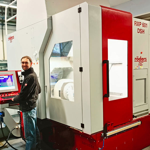 Röders GmbH RXP601DSH bei Fa. Circle